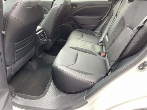 Used 2026 Subaru Forester Touring AWD/4WD image 11