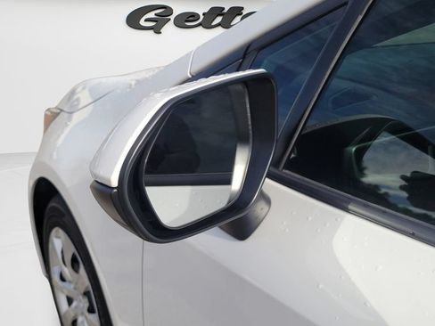 Used 2024 Toyota Corolla LE FWD image 23