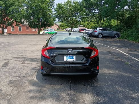 Used 2017 Honda Civic EX-T image 4