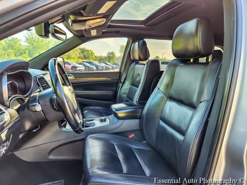 Used 2020 Jeep Grand Cherokee Limited AWD/4WD image 7