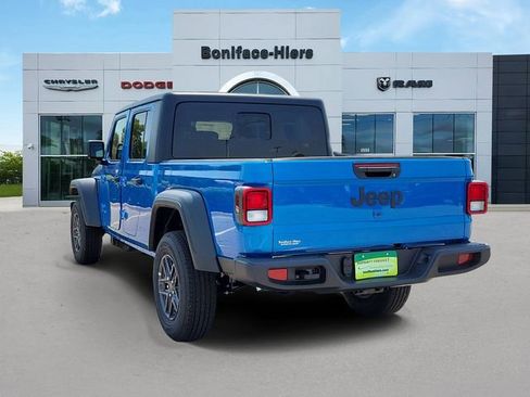 New 2026 Jeep Gladiator Sport image 3