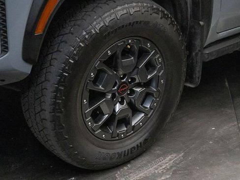 Used 2023 Nissan Frontier PRO-4X w/ Pro-4X Premium Package AWD/4WD image 8