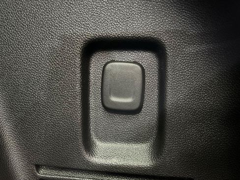 Certified 2024 Chevrolet Blazer LT w/ LPO, Floor Liner Package AWD/4WD image 30