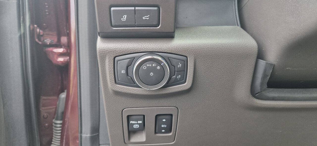 Used 2021 Ford Expedition Limited AWD/4WD image 16