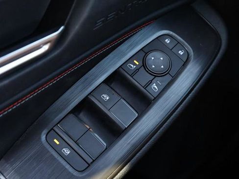 New 2026 Nissan Sentra SR FWD image 18