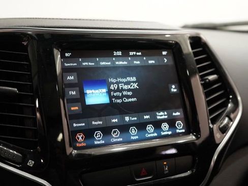 Used 2022 Jeep Cherokee Limited image 25