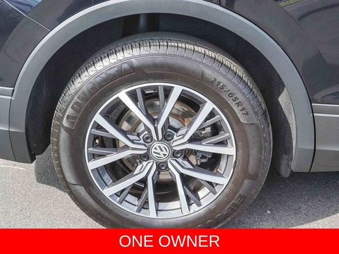 Used 2019 Volkswagen Tiguan SE w/ Panoramic Sunroof Package FWD image 8