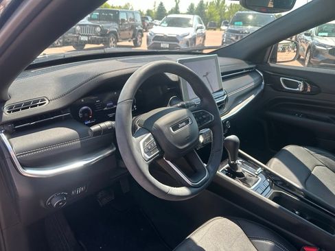 Used 2024 Jeep Compass Limited w/ High Altitude Package AWD/4WD image 13