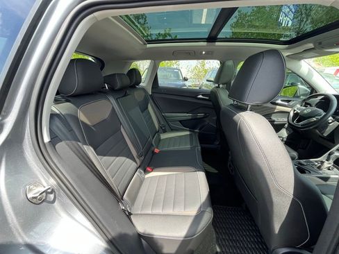 Used 2024 Volkswagen Taos SEL AWD/4WD image 28