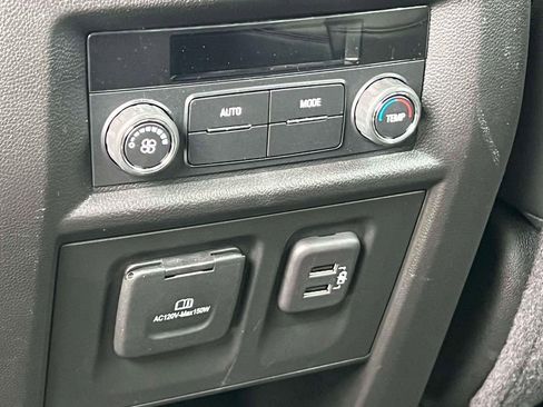 Used 2023 Chevrolet Traverse RS image 16