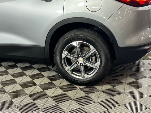 Used 2024 Chevrolet Blazer LT w/ Convenience Package image 9