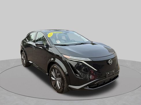 Used 2023 Nissan Ariya FWD image 1