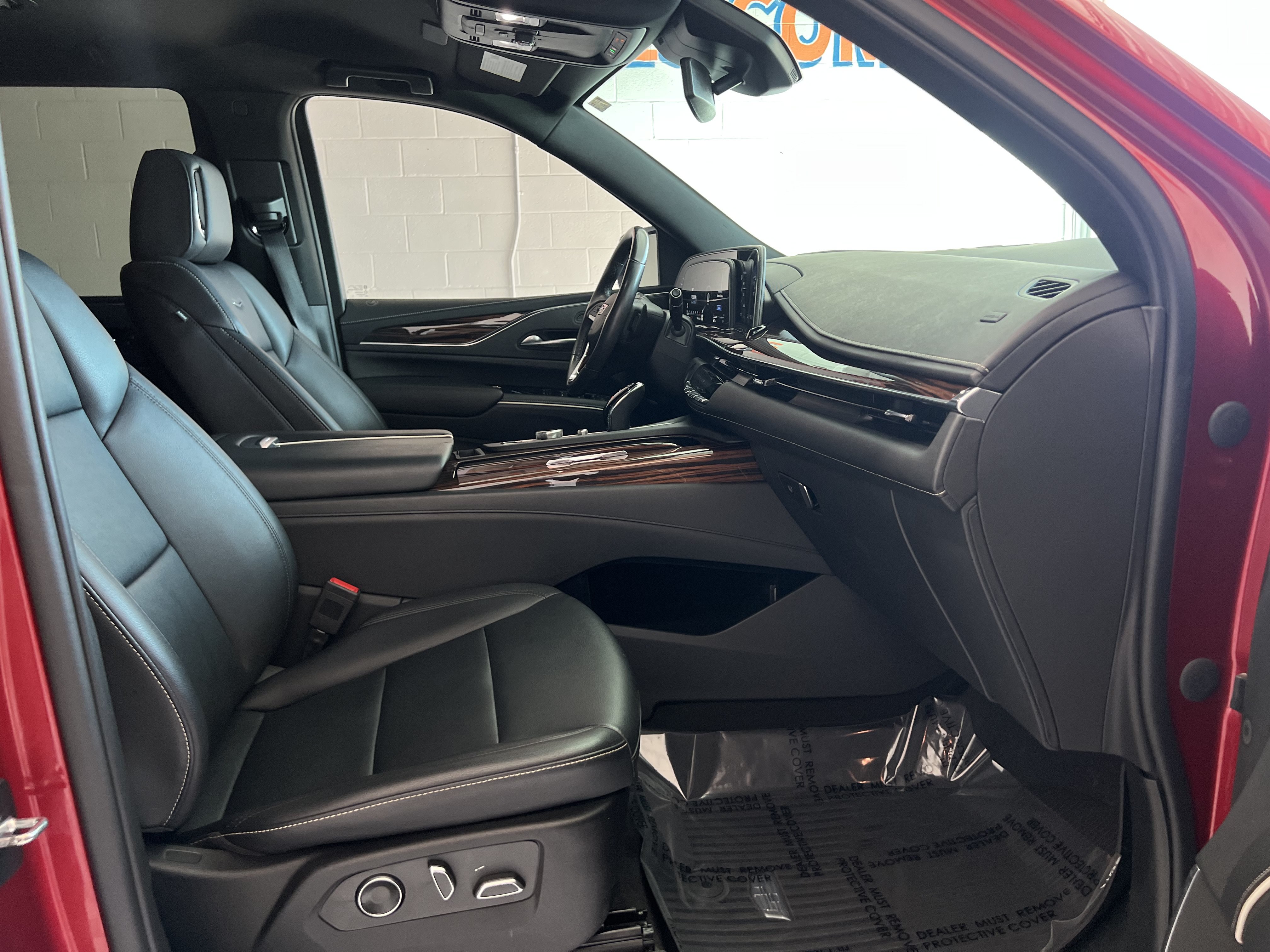 Used 2023 Cadillac Escalade Luxury RWD image 22