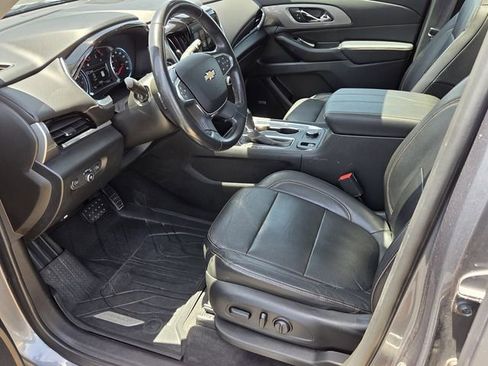 Used 2019 Chevrolet Traverse RS w/ LPO, Floor Liner Package AWD/4WD image 10