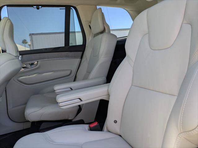 Used 2025 Volvo XC90 B6 Ultra w/ Lounge Package AWD/4WD image 25