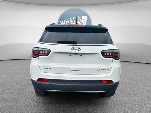 Used 2023 Jeep Compass Limited AWD/4WD image 5