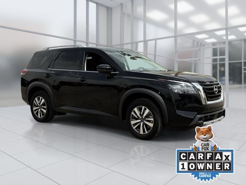Used 2025 Nissan Pathfinder SL FWD image 8