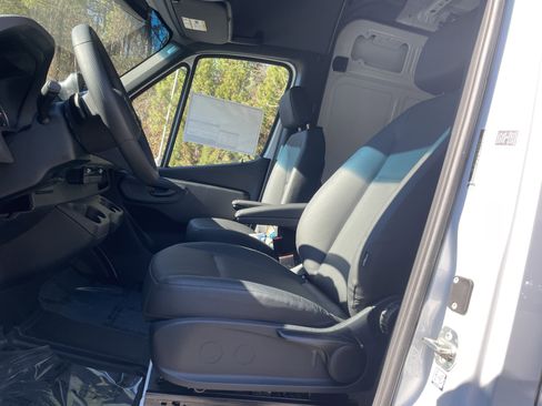 New 2025 Mercedes-Benz Sprinter 2500 image 25