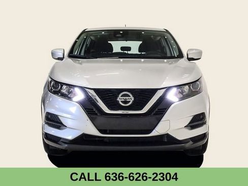 Used 2022 Nissan Rogue Sport S image 3
