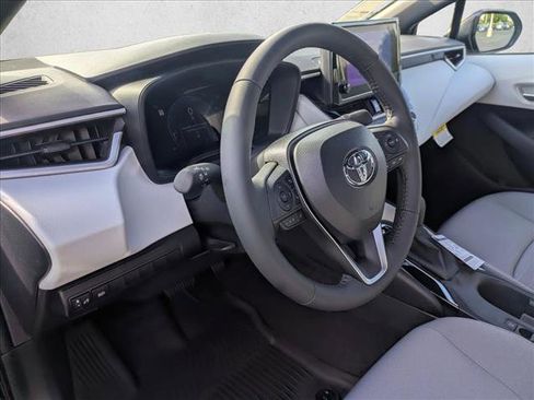 New 2026 Toyota Corolla SE image 3