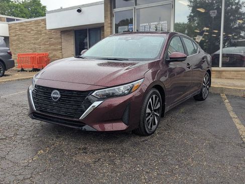 Used 2025 Nissan Sentra SV w/ SV Premium Package FWD image 3