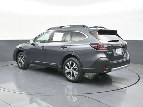 Used 2022 Subaru Outback Limited AWD/4WD image 9