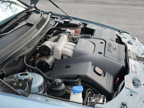 Used 2002 Jaguar X-TYPE 2.5 image 17