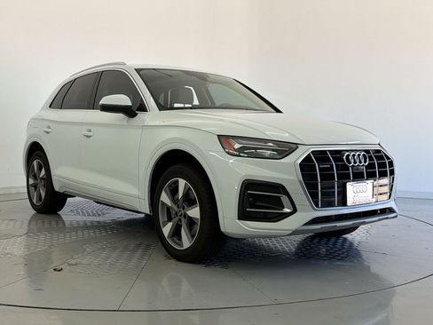 Used 2023 Audi Q5 2.0T Premium Plus w/ Premium Plus Package AWD/4WD image 7