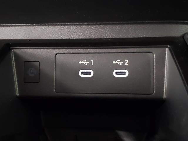 Used 2025 Nissan Kicks SR AWD/4WD image 28