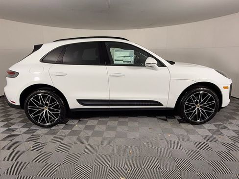 New 2026 Porsche Macan image 8
