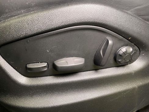 Certified 2025 Porsche Cayenne GTS AWD/4WD image 17