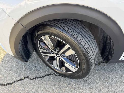 Used 2022 Kia Niro LXS image 34