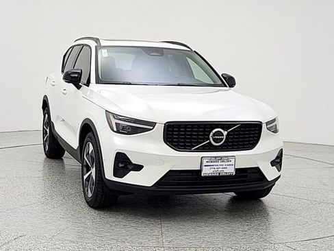 New 2026 Volvo XC40 B5 Plus w/ Protection Package Premier AWD/4WD image 2