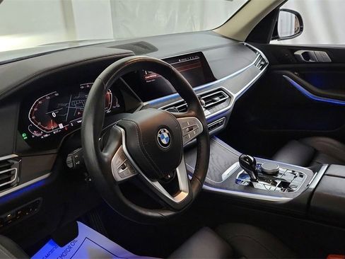 Used 2022 BMW X7 xDrive40i w/ Parking Assistance Package image 18