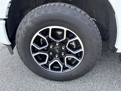 Used 2023 Ford F150 XLT w/ Equipment Group 302A High image 11