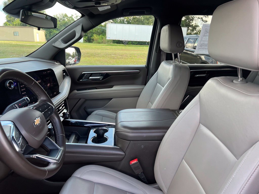 Used 2025 Chevrolet Tahoe LT RWD image 7