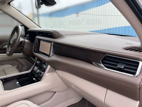 Used 2021 GMC Yukon XL Denali image 30