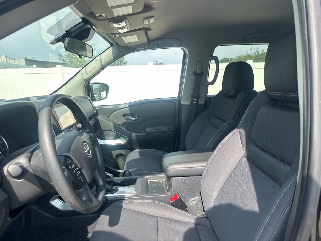 Certified 2022 Nissan Frontier SV w/ Technology Package AWD/4WD image 40