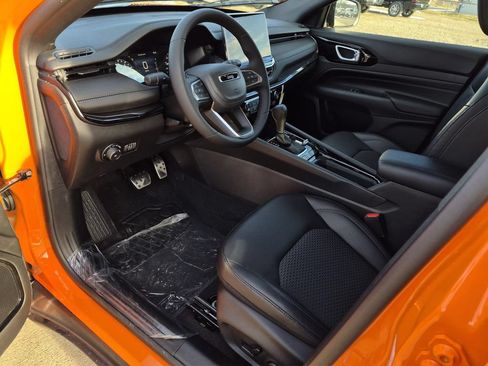 New 2026 Jeep Compass Latitude AWD/4WD image 11