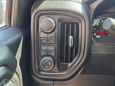 Used 2021 Chevrolet Silverado 1500 W/T w/ Z71 Off-Road Package AWD/4WD image 36