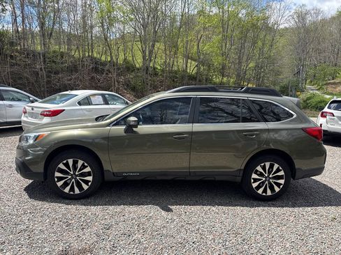 Used 2017 Subaru Outback 2.5i Limited image 1