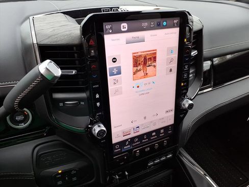 Used 2025 RAM 2500 Limited image 15