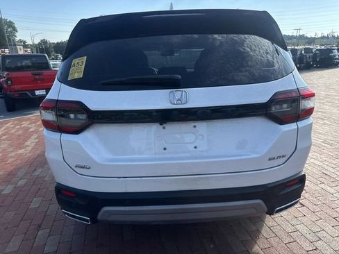 Used 2025 Honda Pilot Elite image 9