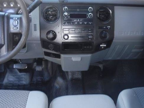 Used 2016 Ford F250 XL w/ Power Equipment Group AWD/4WD image 7
