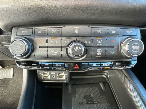 Certified 2024 Dodge Durango R/T w/ Tow 'N Go Package image 36