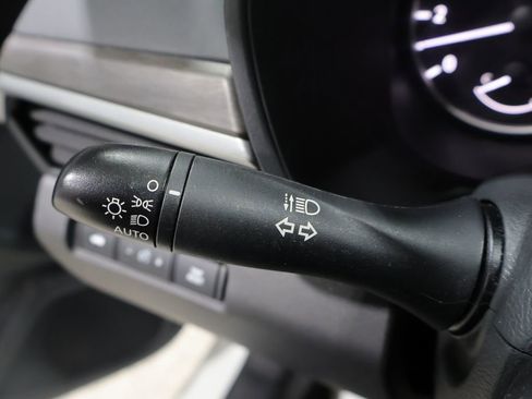 Used 2025 Nissan Altima 2.5 SV image 37