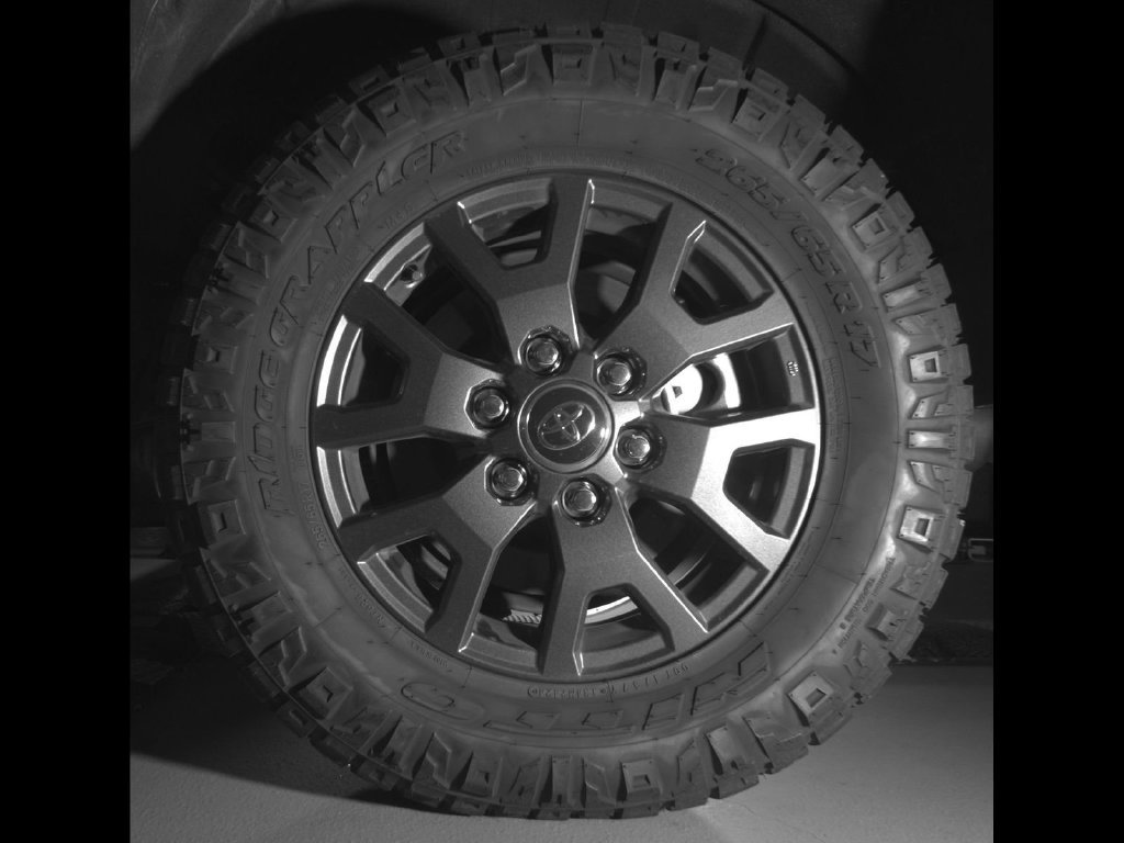 Used 2025 Toyota 4Runner SR5 AWD/4WD image 11