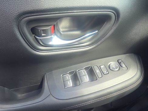 Used 2023 Honda HR-V EX-L image 29