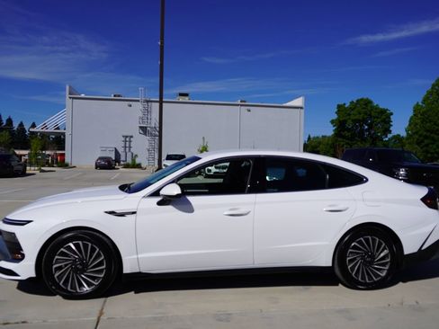 Used 2025 Hyundai Sonata SEL image 3