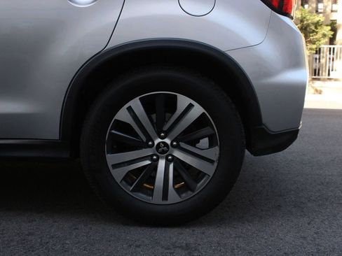 Used 2021 Mitsubishi Outlander Sport SE image 10